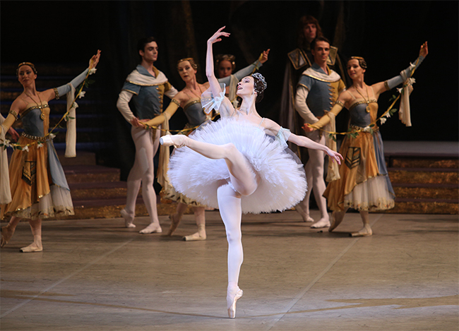 Olga Smirnova as Raymonda. Photo by Elena Fetisova.