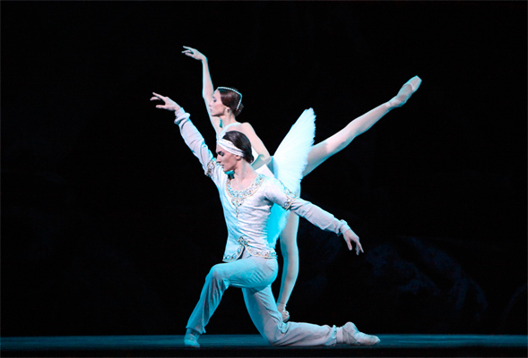 As Nikia in The Shadows Scene. La Bayadere. Vladislav Lantratov as Solor.Photo by Damir Yusupov.