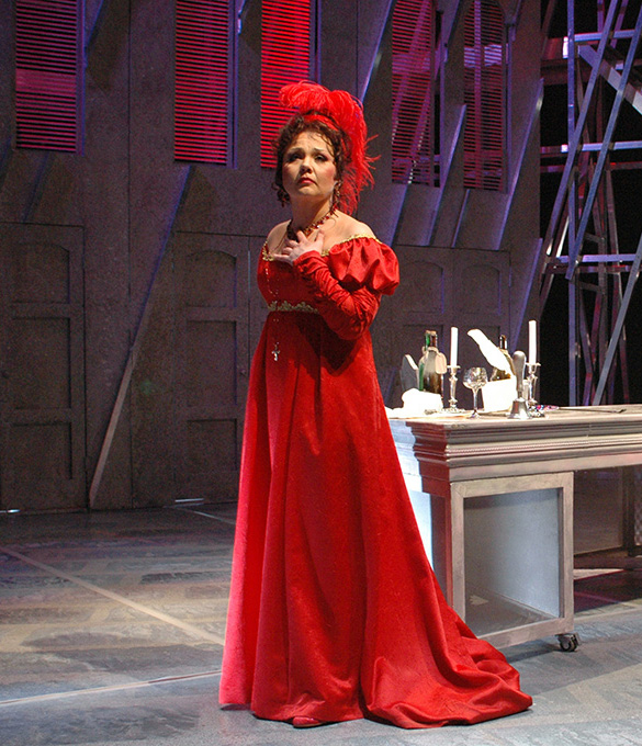 Heli Veskus as Floria Tosca.<br/>Photo by Harri Rospu.